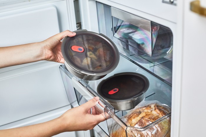 BLACK+BLUM - Lunchbox stalowy okrągły 0,65l. Multifunction