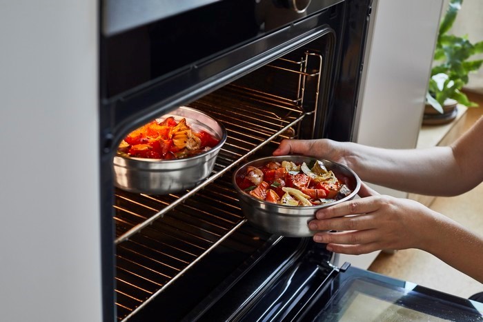 BLACK+BLUM - Lunchbox stalowy okrągły 0,65l. Multifunction