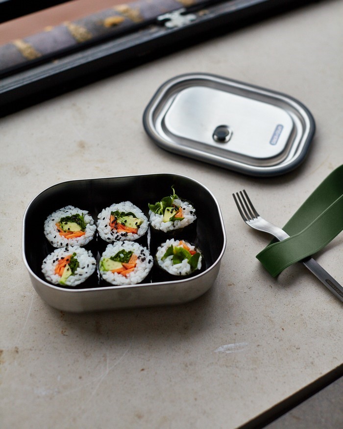 BLACK+BLUM - Lunch box stalowy S, oliwkowy