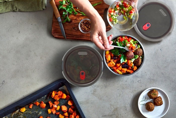 BLACK+BLUM - Lunchbox stalowy okrągły 0,65l. Multifunction