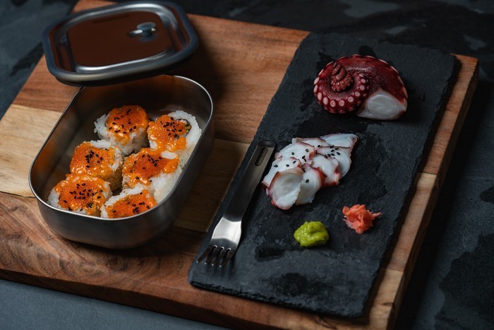 BLACK+BLUM - Lunch box stalowy S, oliwkowy