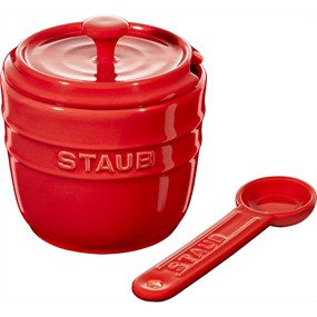 Staub Storage Pojemnik na sól z łyżeczką 9 cm, czerwony