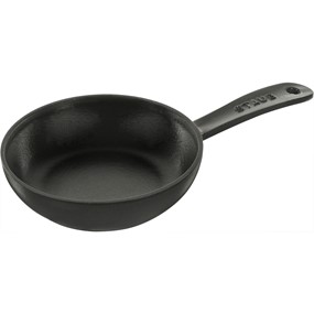 Staub Patelnia żeliwna 16 cm czarna